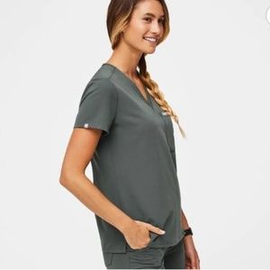 FIGS Catarina™ Scrub Top - Bonsai (Small)